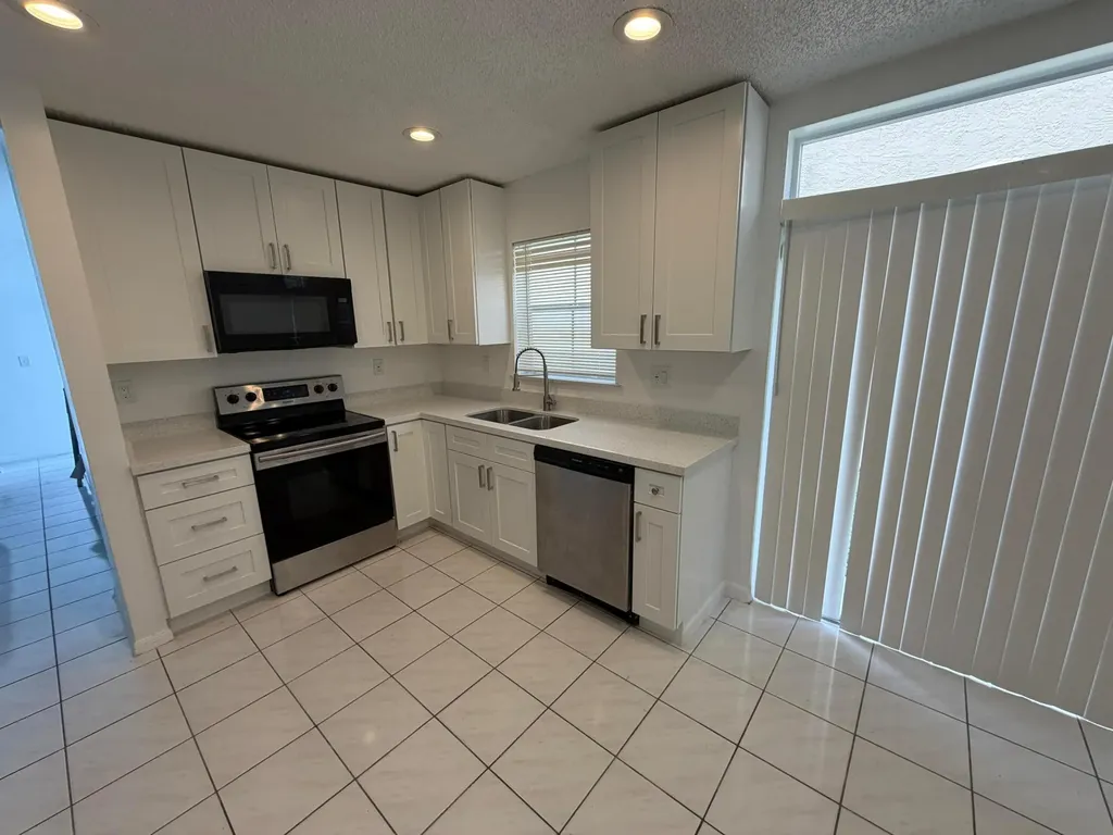 3780 Amalfi Drive Hollywood FL 33021