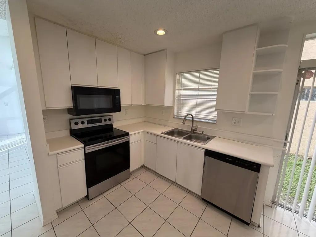3780 Amalfi Drive Hollywood FL 33021