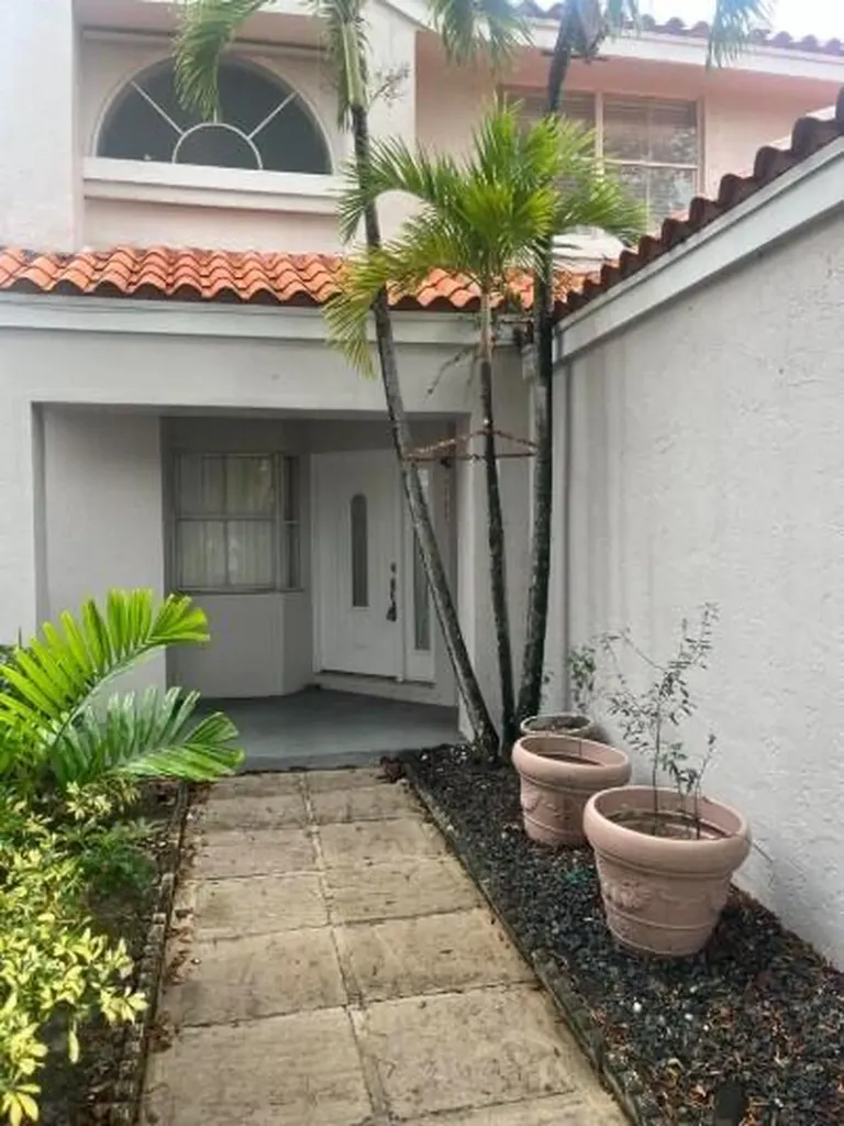 3780 Amalfi Drive Hollywood FL 33021