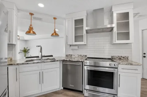 9074 Chatsworth Cascades Boca Raton FL 33434