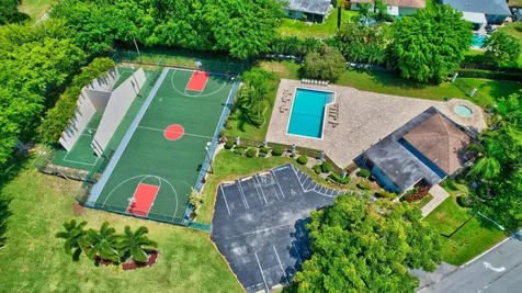 9074 Chatsworth Cascades Boca Raton FL 33434