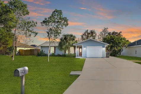 549 NW Salina Terrace Port St Lucie FL 34983