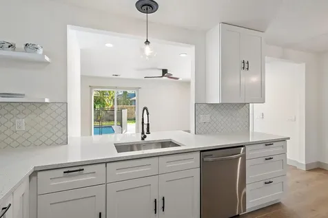 549 NW Salina Terrace Port St Lucie FL 34983
