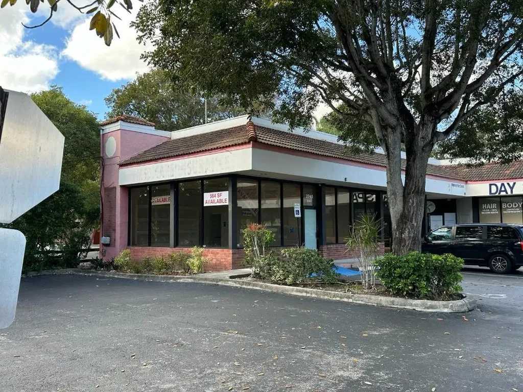 2745 W Hillsboro Boulevard Deerfield Beach FL 33442