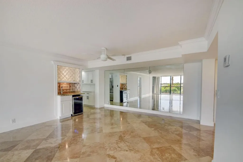 3250 S Ocean Boulevard Palm Beach FL 33480
