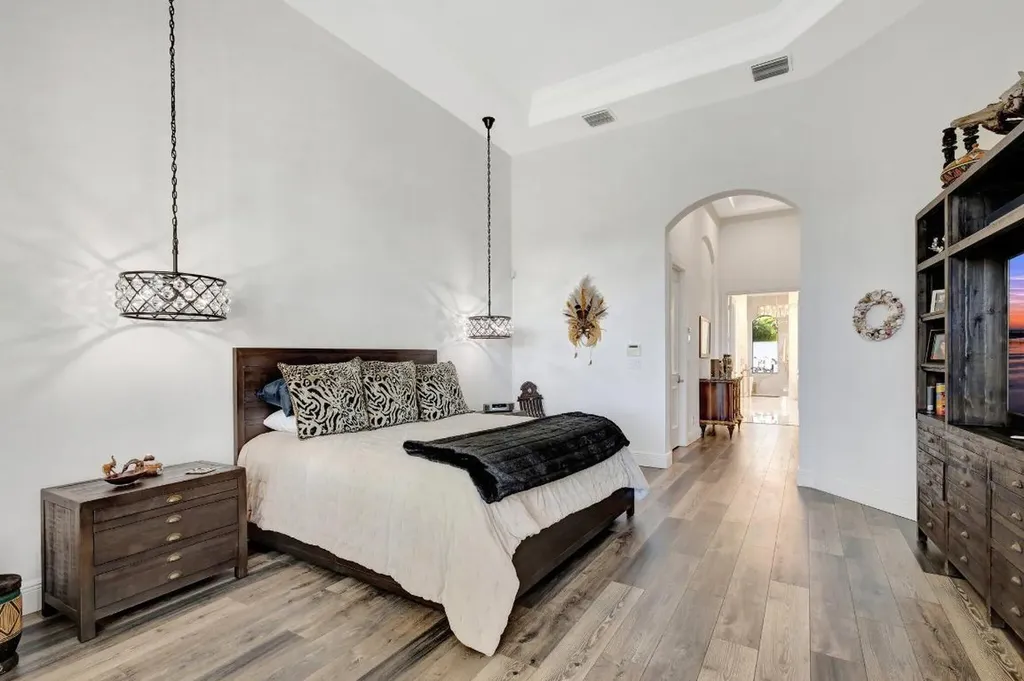 118 Via Quantera Palm Beach Gardens FL 33418