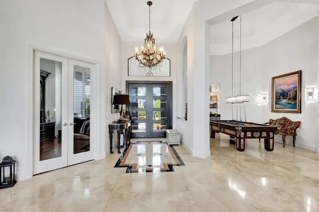 118 Via Quantera Palm Beach Gardens FL 33418