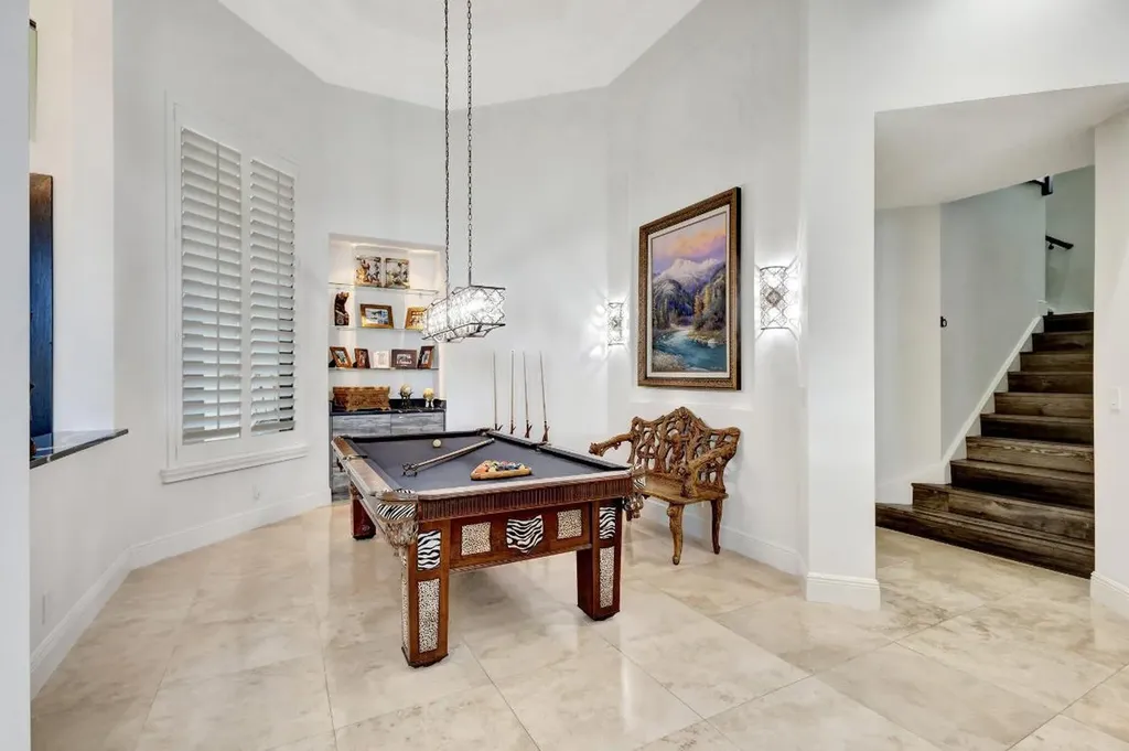 118 Via Quantera Palm Beach Gardens FL 33418