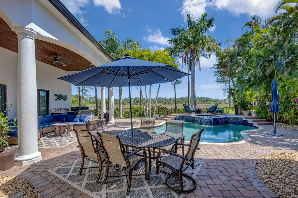 118 Via Quantera Palm Beach Gardens FL 33418