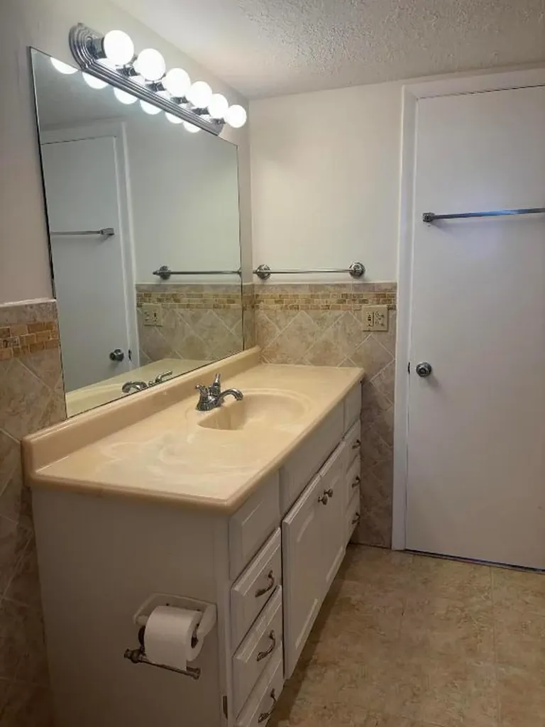 6461 NW 2nd Avenue NW Boca Raton FL 33487