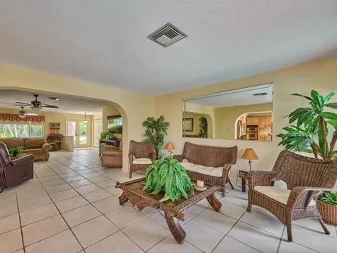 2810 NE 48th Court Lighthouse Point FL 33064