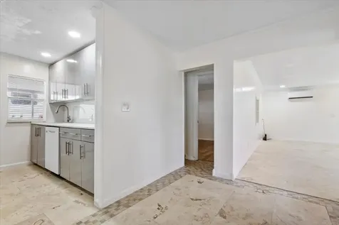 236 SW 14th Street Dania Beach FL 33004