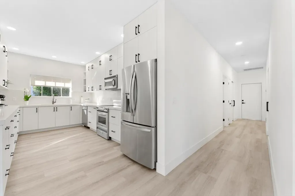 872 Lilac Drive Boca Raton FL 33487