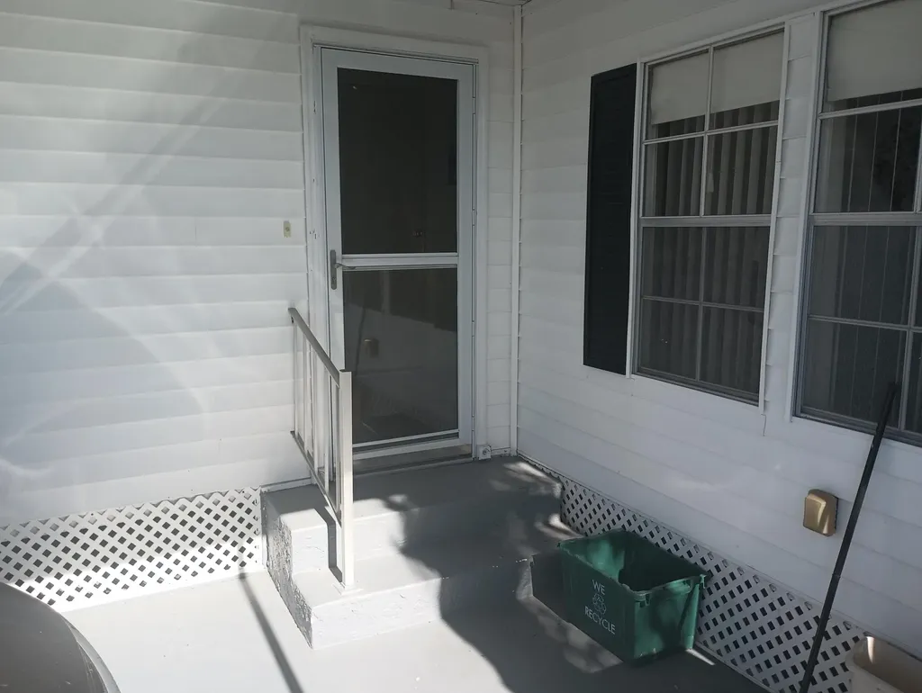 12 Universidad Lane Port St Lucie FL 34952