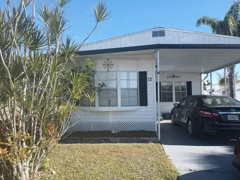 12 Universidad Lane Port St Lucie FL 34952