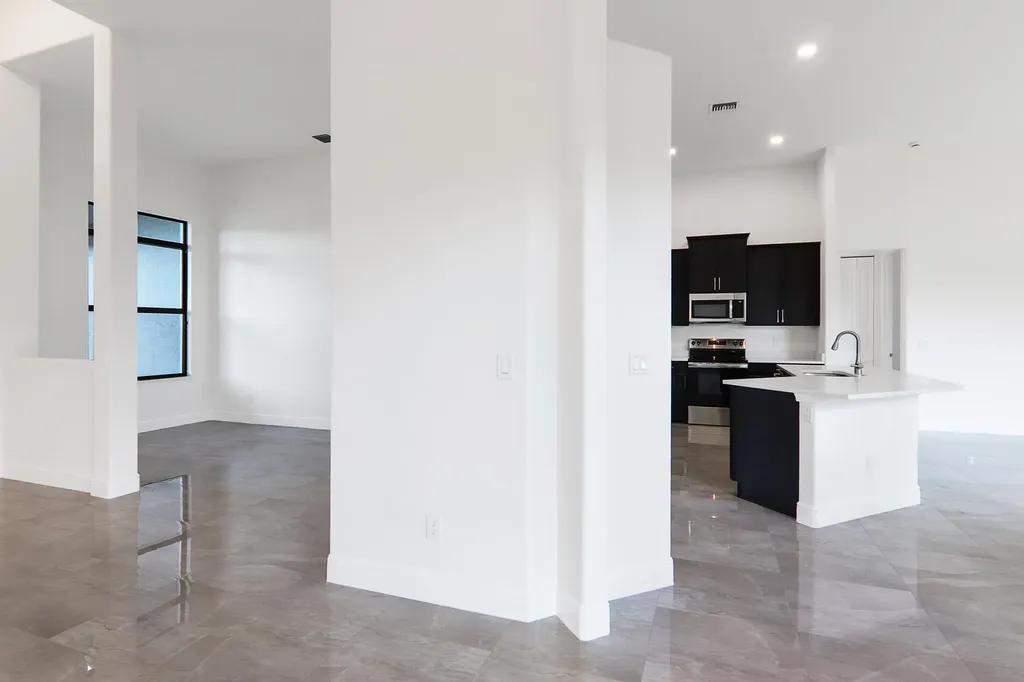 4689 SW Tacoma Street Port St Lucie FL 34953