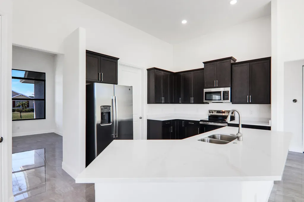 4689 SW Tacoma Street Port St Lucie FL 34953