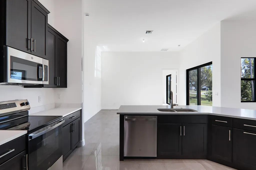 4689 SW Tacoma Street Port St Lucie FL 34953