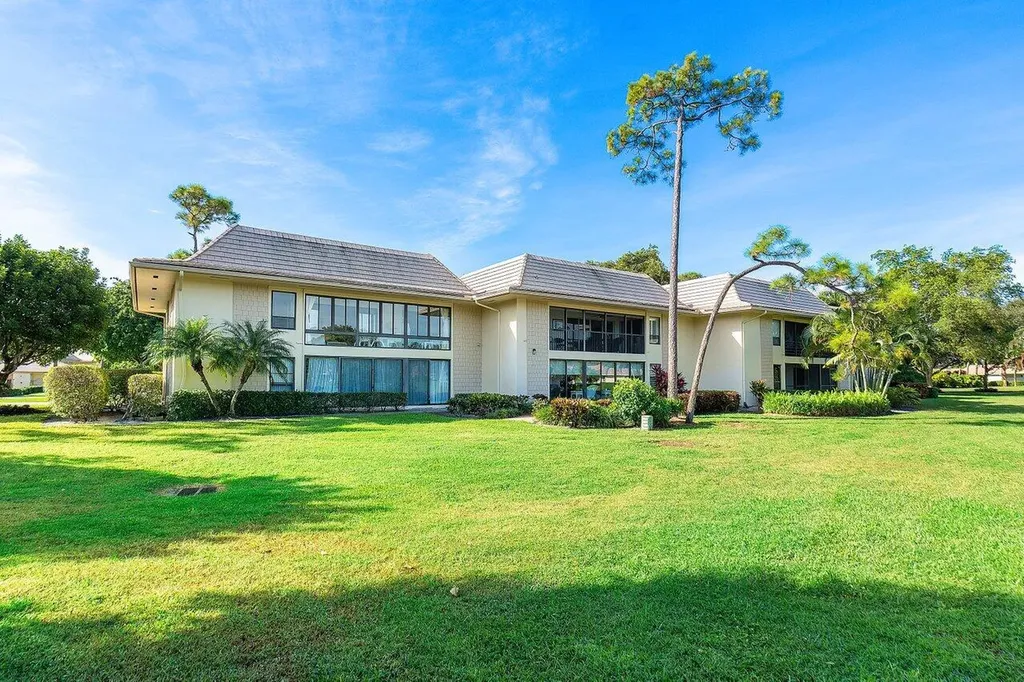 4665 Kittiwake Court Boynton Beach FL 33436