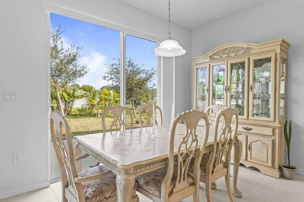 5681 NW Croton Avenue Port St Lucie FL 34986