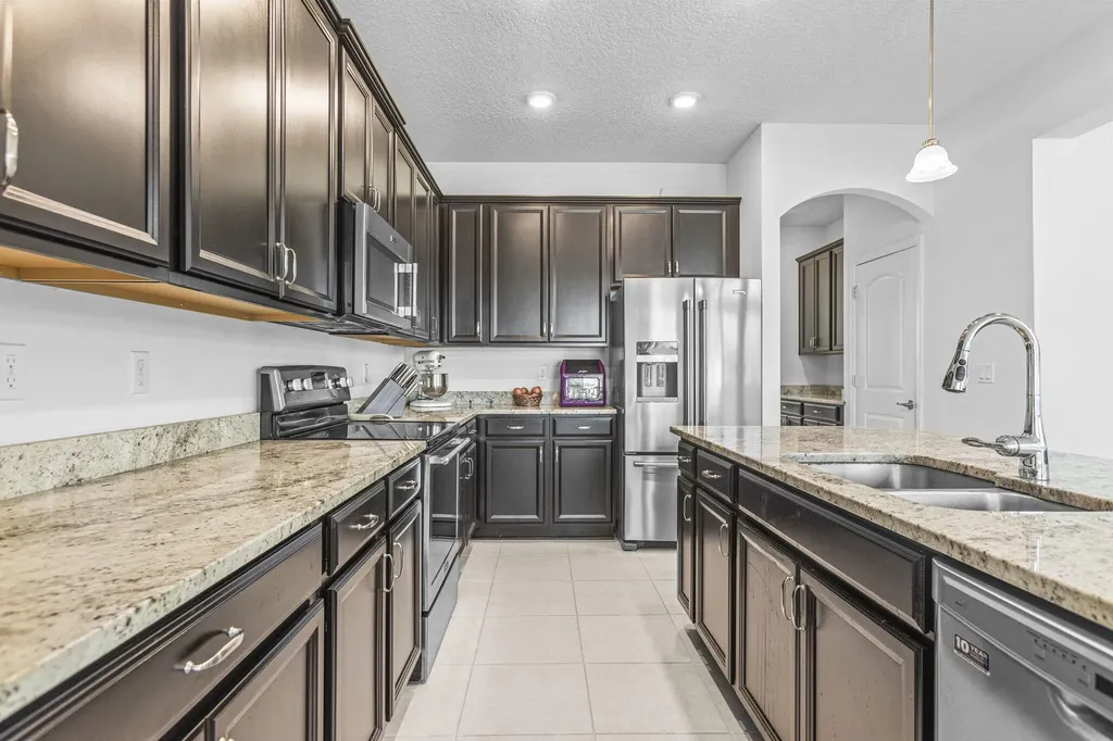 5681 NW Croton Avenue Port St Lucie FL 34986