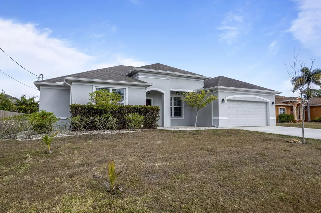 5681 NW Croton Avenue Port St Lucie FL 34986