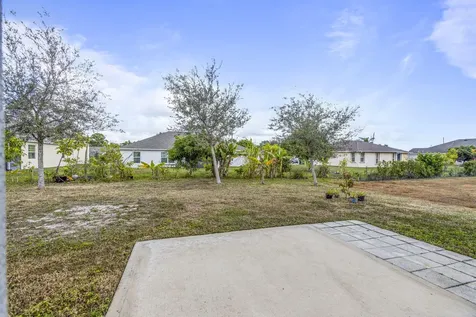 5681 NW Croton Avenue Port St Lucie FL 34986