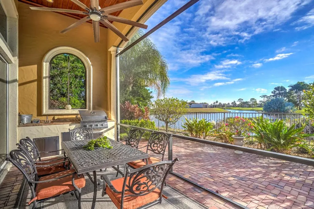 231 SE Bella Strano Port St Lucie FL 34984