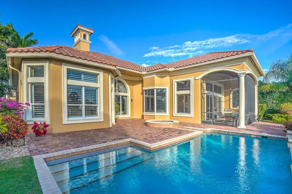 231 SE Bella Strano Port St Lucie FL 34984