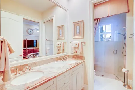 231 SE Bella Strano Port St Lucie FL 34984