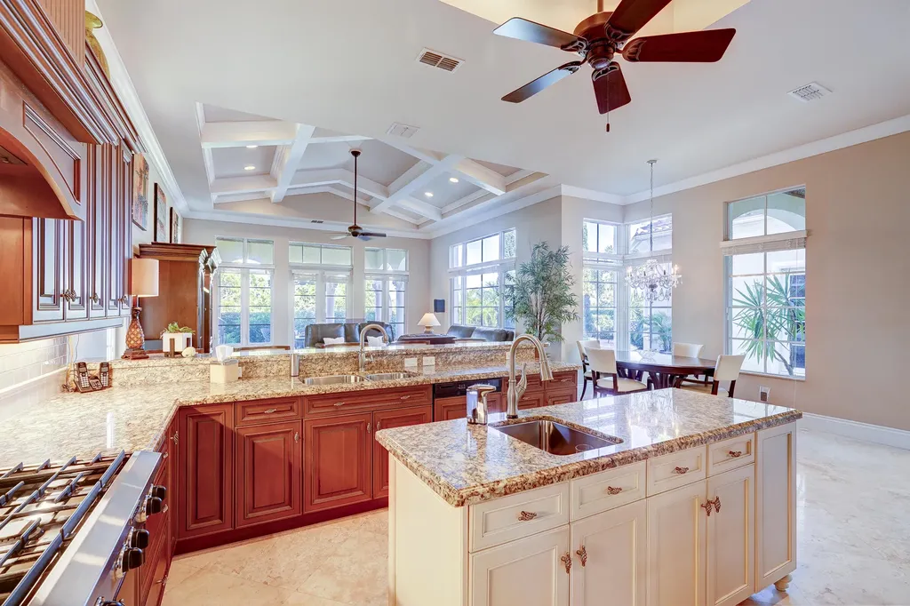 190 SE Bella Strano Port St Lucie FL 34984