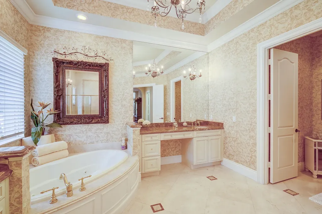 190 SE Bella Strano Port St Lucie FL 34984