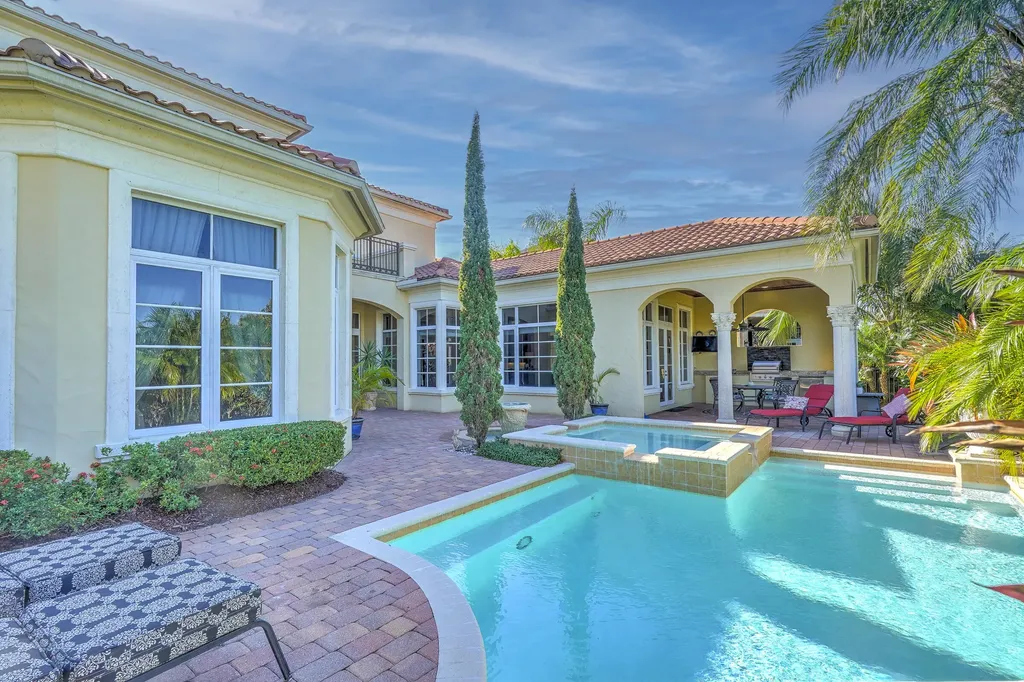 190 SE Bella Strano Port St Lucie FL 34984