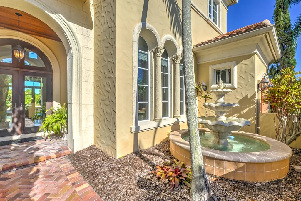 190 SE Bella Strano Port St Lucie FL 34984