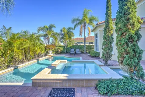 190 SE Bella Strano Port St Lucie FL 34984