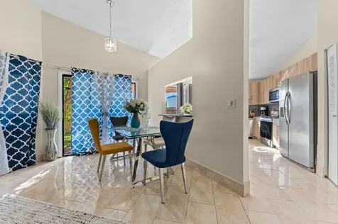 31 Peachtree Place Boynton Beach FL 33436
