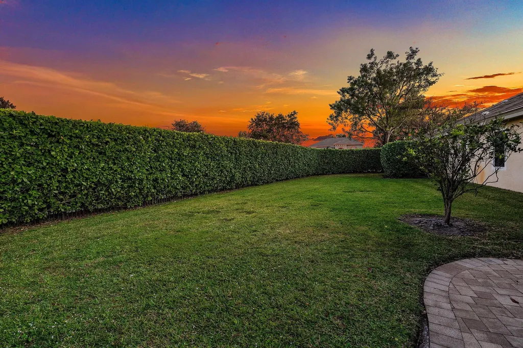 9369 Equus Circle Boynton Beach FL 33472