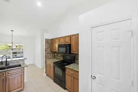 1218 SW Melrose Avenue Port St Lucie FL 34953