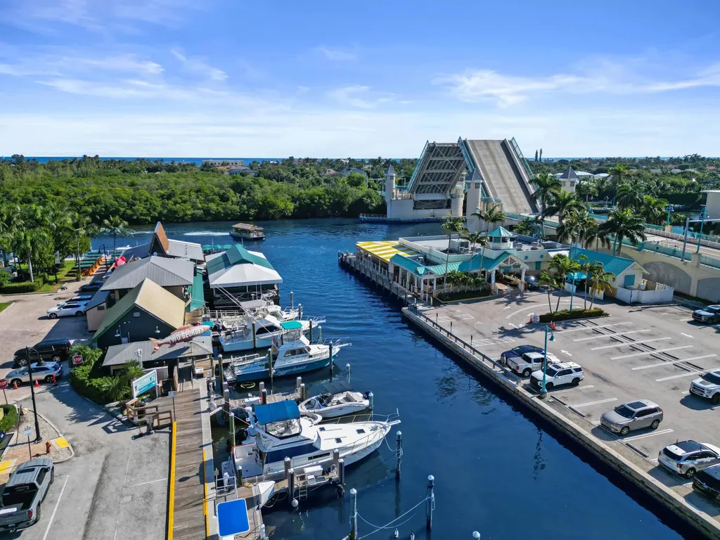 625 Casa Loma Boulevard Boynton Beach FL 33435