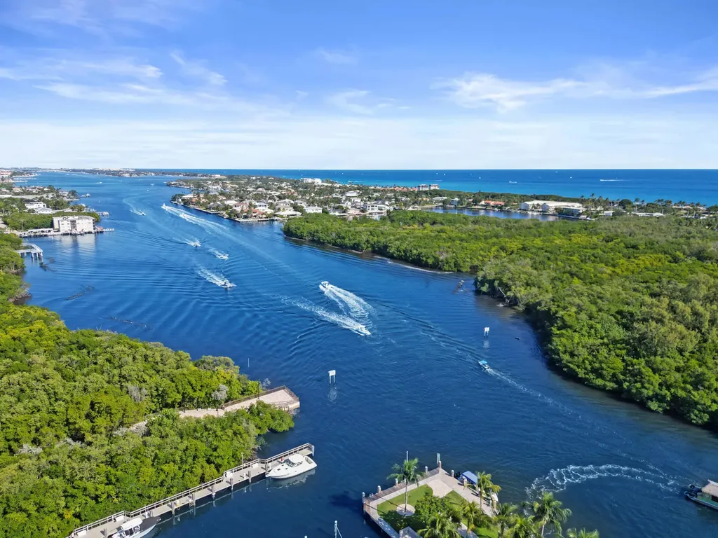 625 Casa Loma Boulevard Boynton Beach FL 33435