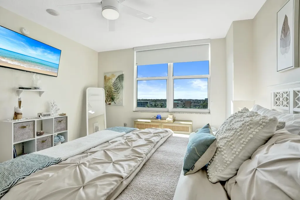 625 Casa Loma Boulevard Boynton Beach FL 33435