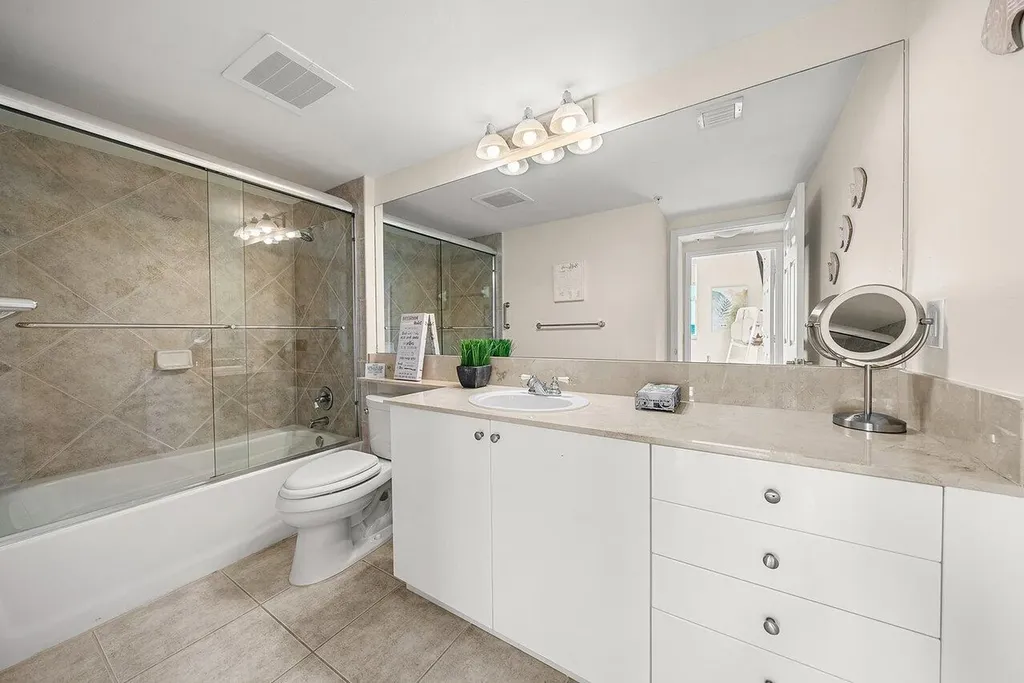 625 Casa Loma Boulevard Boynton Beach FL 33435
