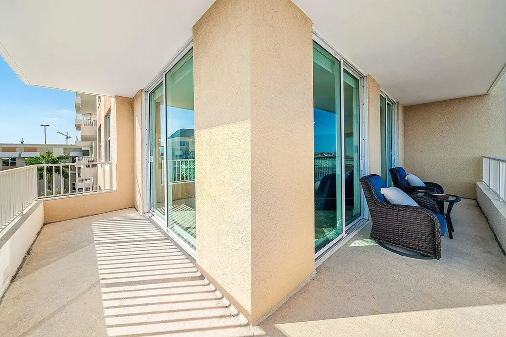 625 Casa Loma Boulevard Boynton Beach FL 33435