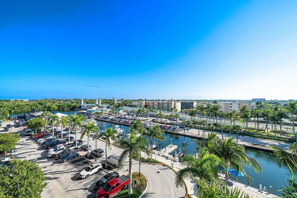 625 Casa Loma Boulevard Boynton Beach FL 33435