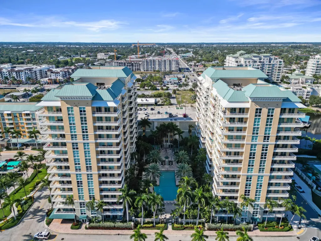 625 Casa Loma Boulevard Boynton Beach FL 33435