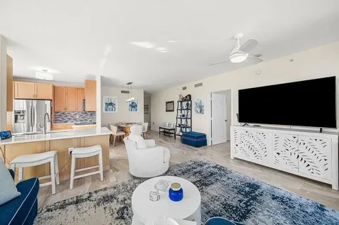 625 Casa Loma Boulevard Boynton Beach FL 33435