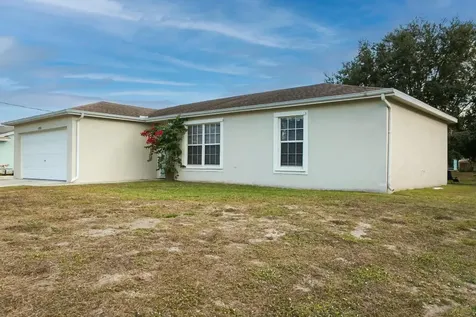 1292 SW Bellevue Avenue Port St Lucie FL 34953