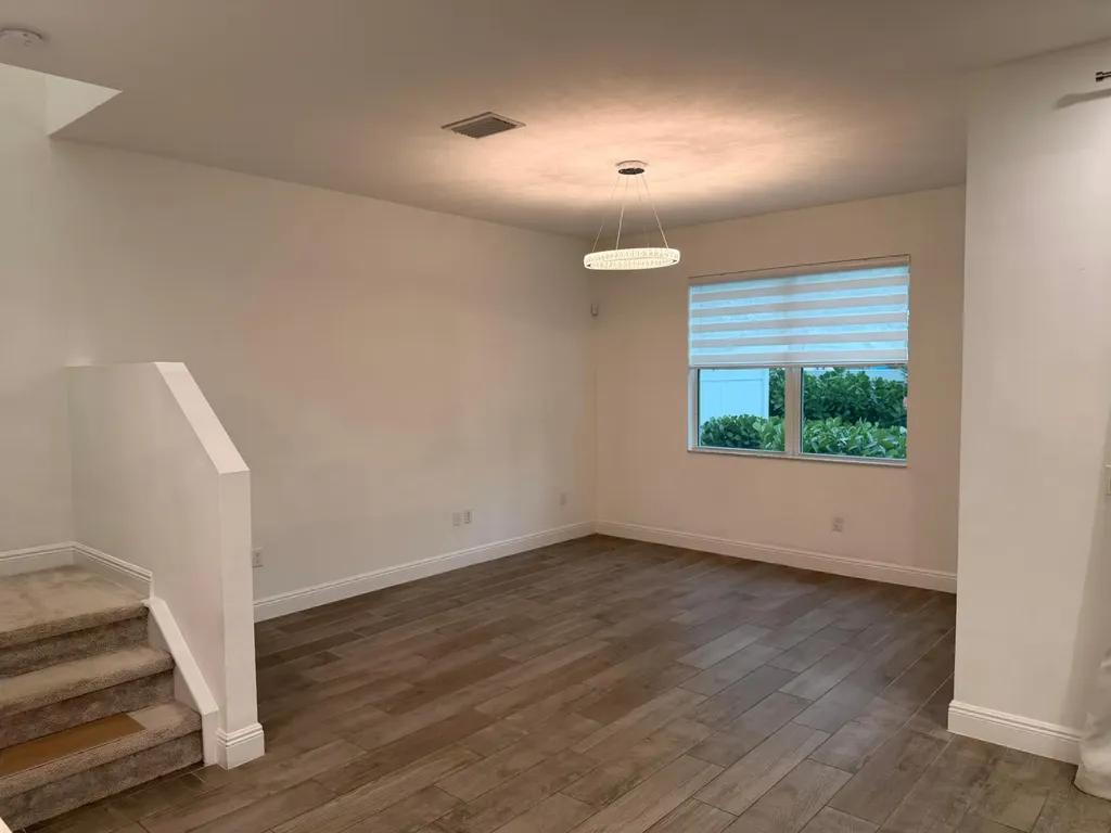 562 Parsons Way Deerfield Beach FL 33442