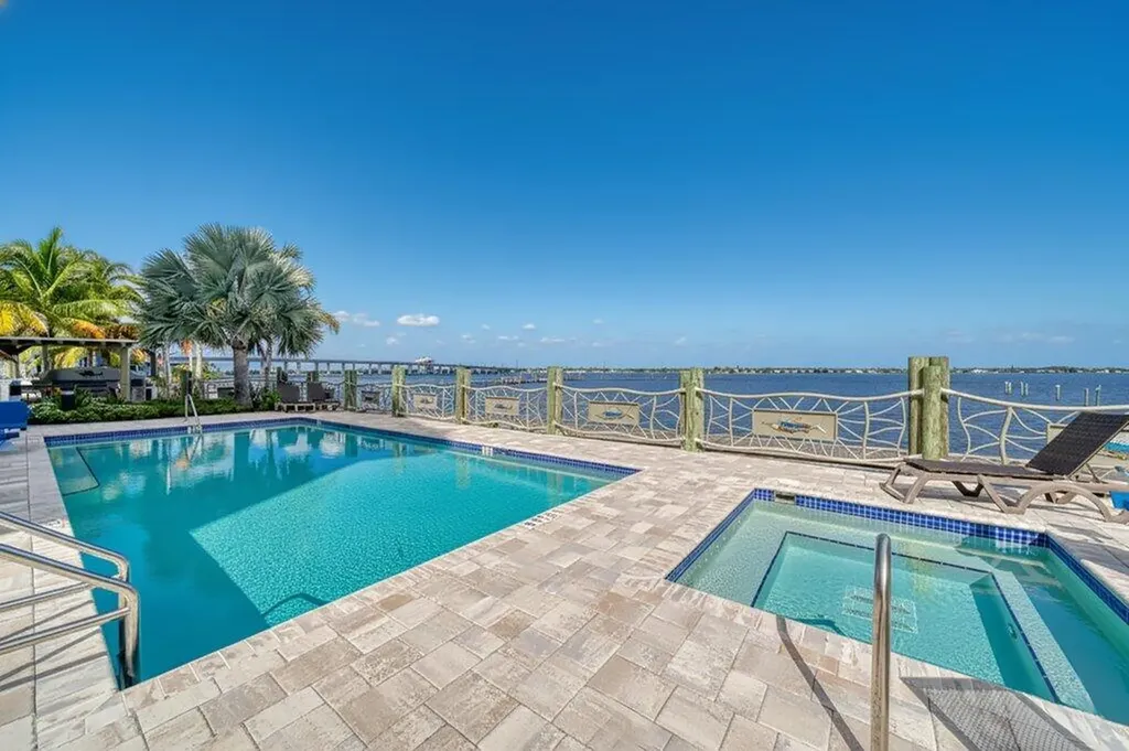 41 SW Seminole Street Stuart FL 34994