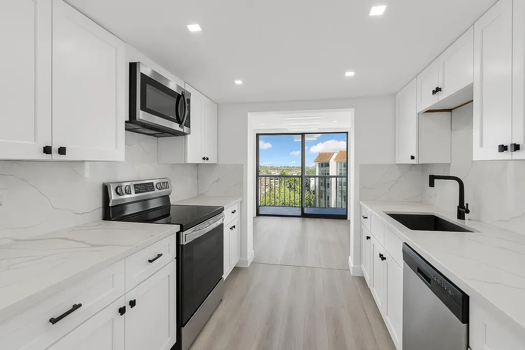 859 Jeffery Street Boca Raton FL 33487